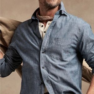 Banana Republic Men’s Chambray Shirt Size M